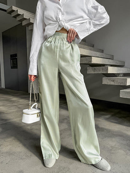 Classic Vintage Trousers with a Flattering Fit