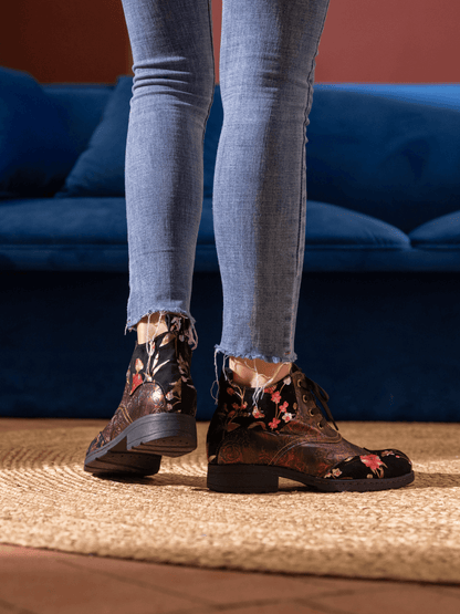 Beautifully Finished Boots in a Timeless Design