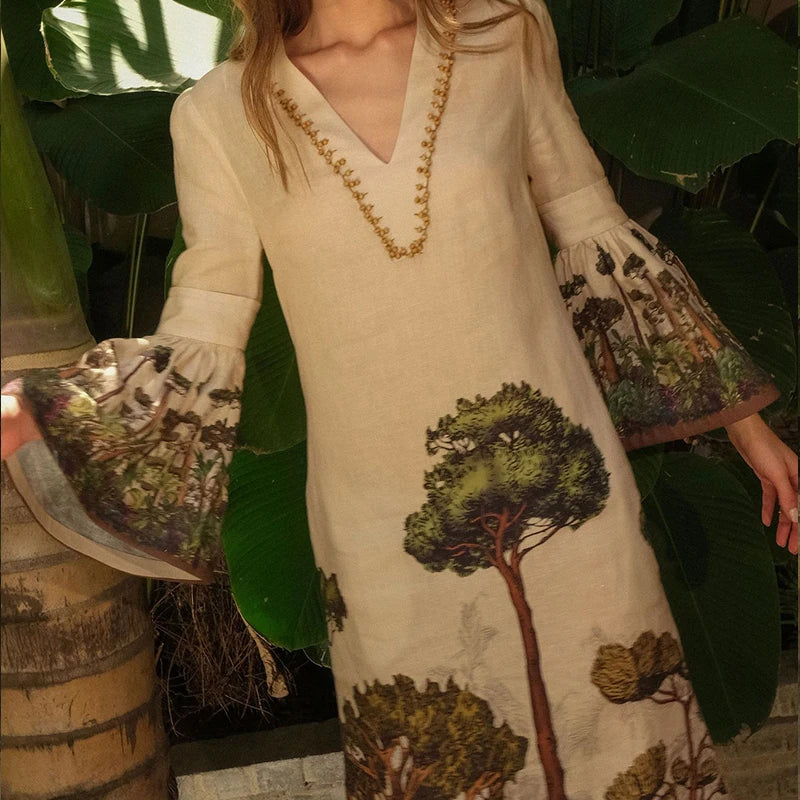 Well Tailored Dress with a Graceful Silhouette