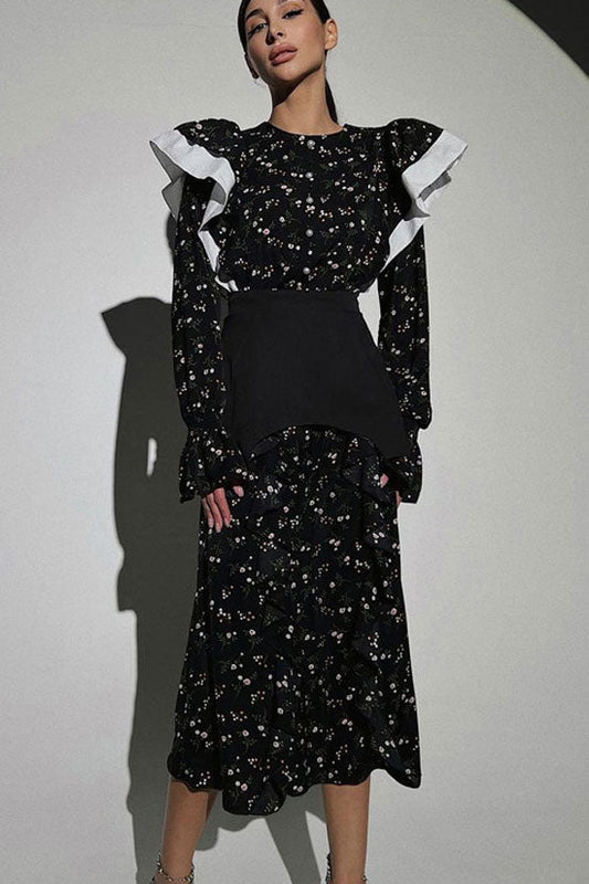 Classic Vintage Dress with a Flattering Fit