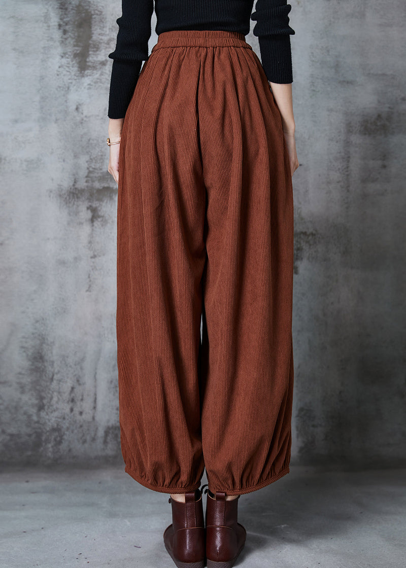 Well Tailored Pants with a Graceful Silhouette