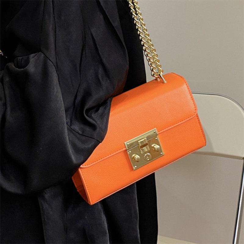 Polished Bag with an Effortless Classic Look