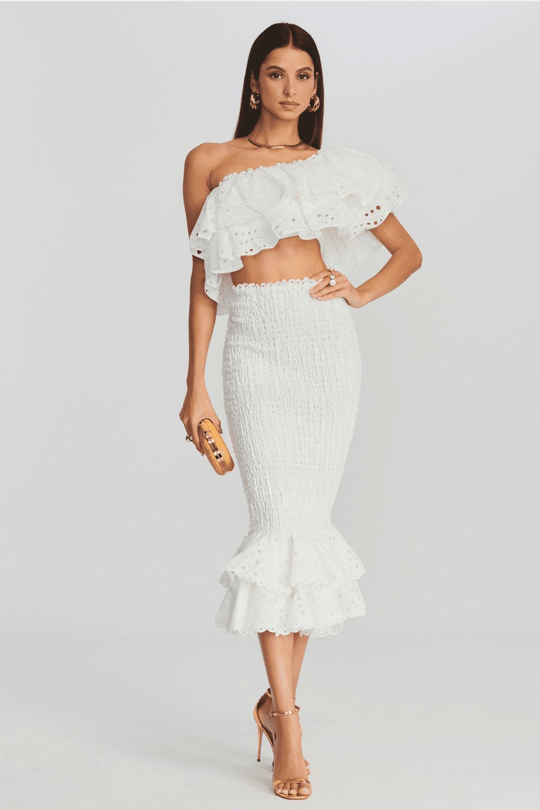 Well Tailored Dress with a Graceful Silhouette