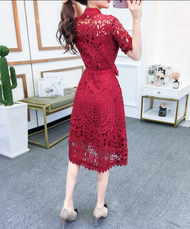 Classic Vintage Dress with a Flattering Fit