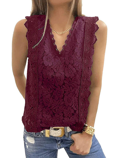 Well Tailored Top with a Graceful Silhouette
