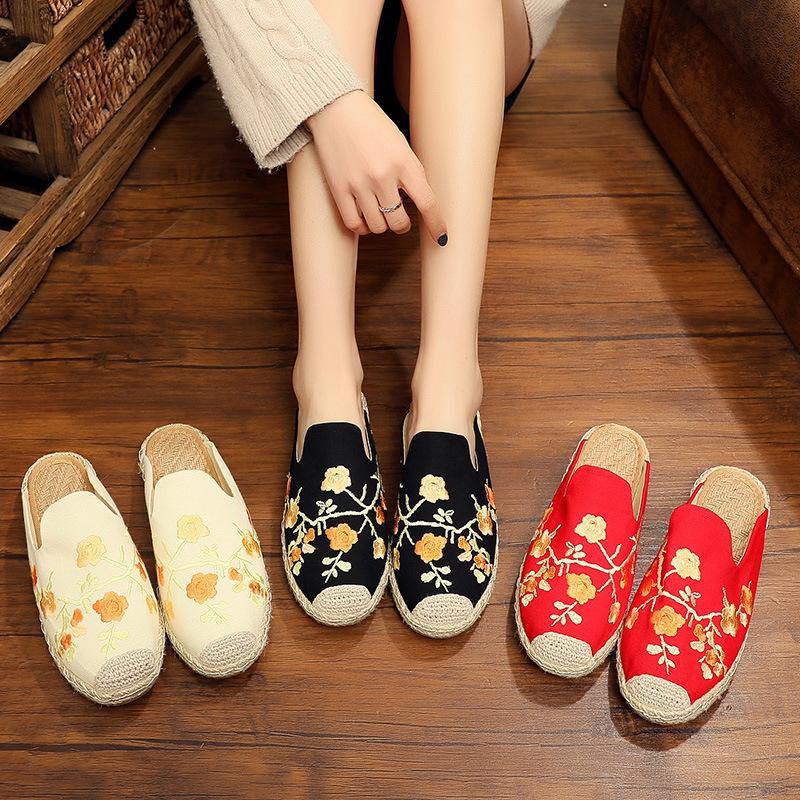 Well Tailored Shoes with a Graceful Silhouette