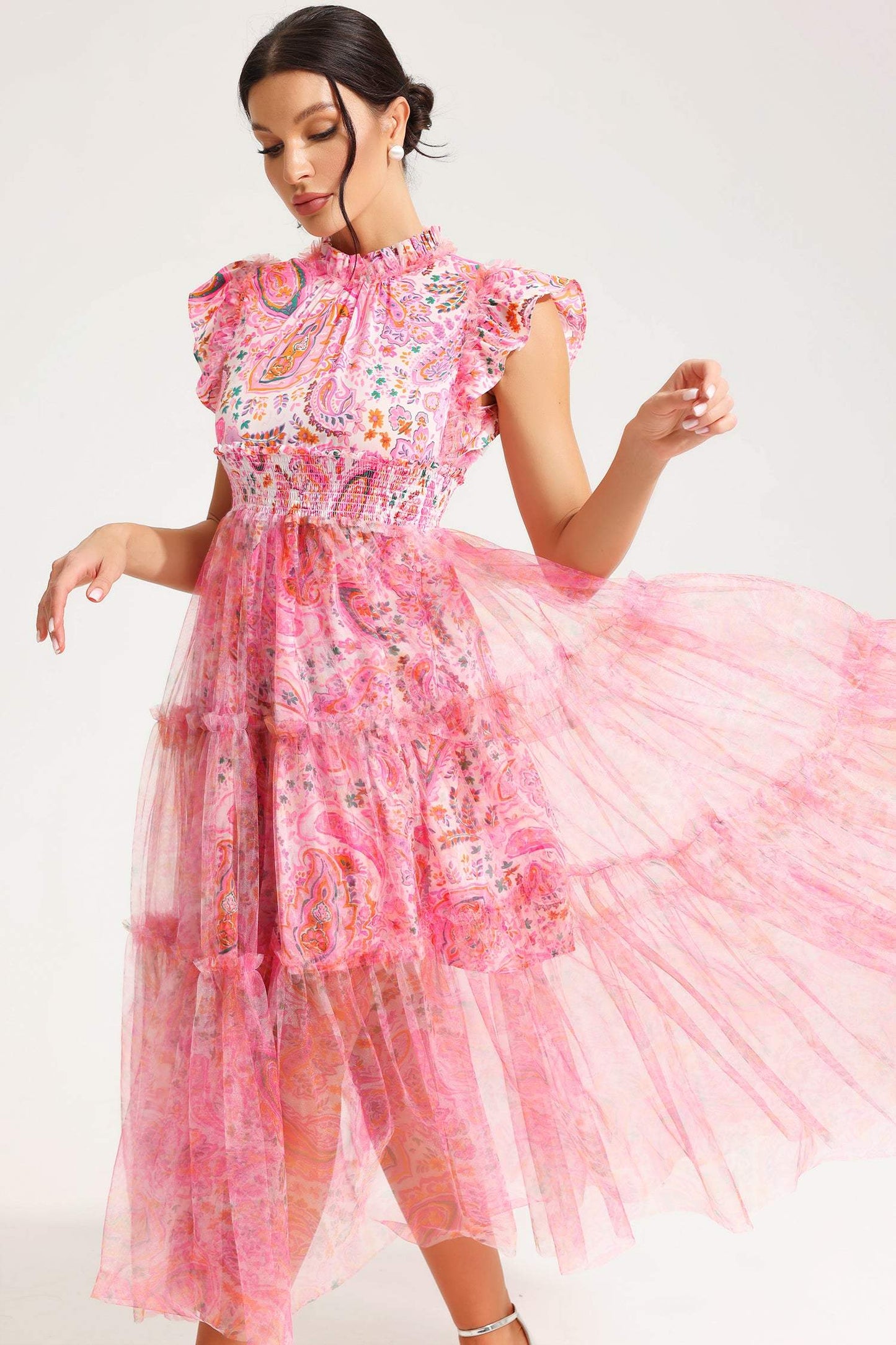 Gracefully Styled Dress for Any Occasion