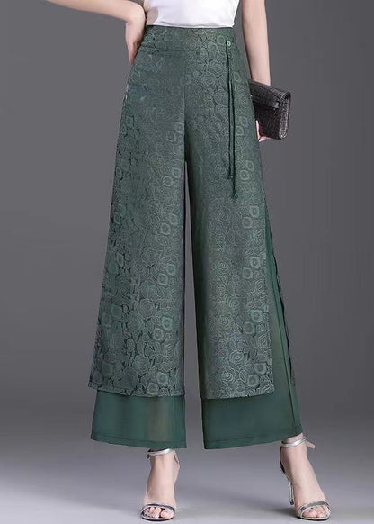 Classic Vintage Pants with a Flattering Fit