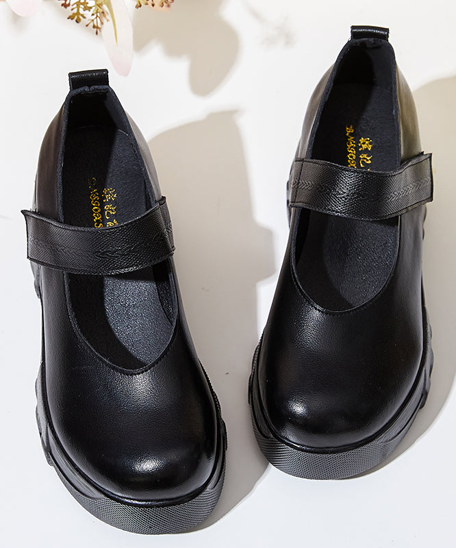 A Vintage Style Heels with Delicate Timeless Details