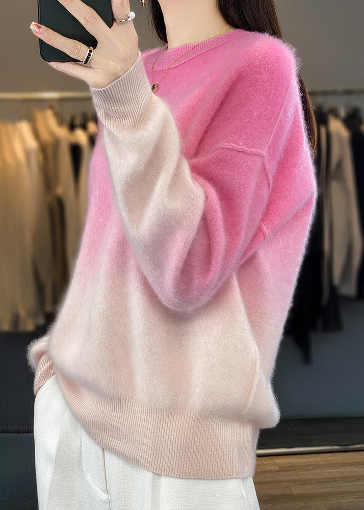Classic Vintage Sweater with a Flattering Fit