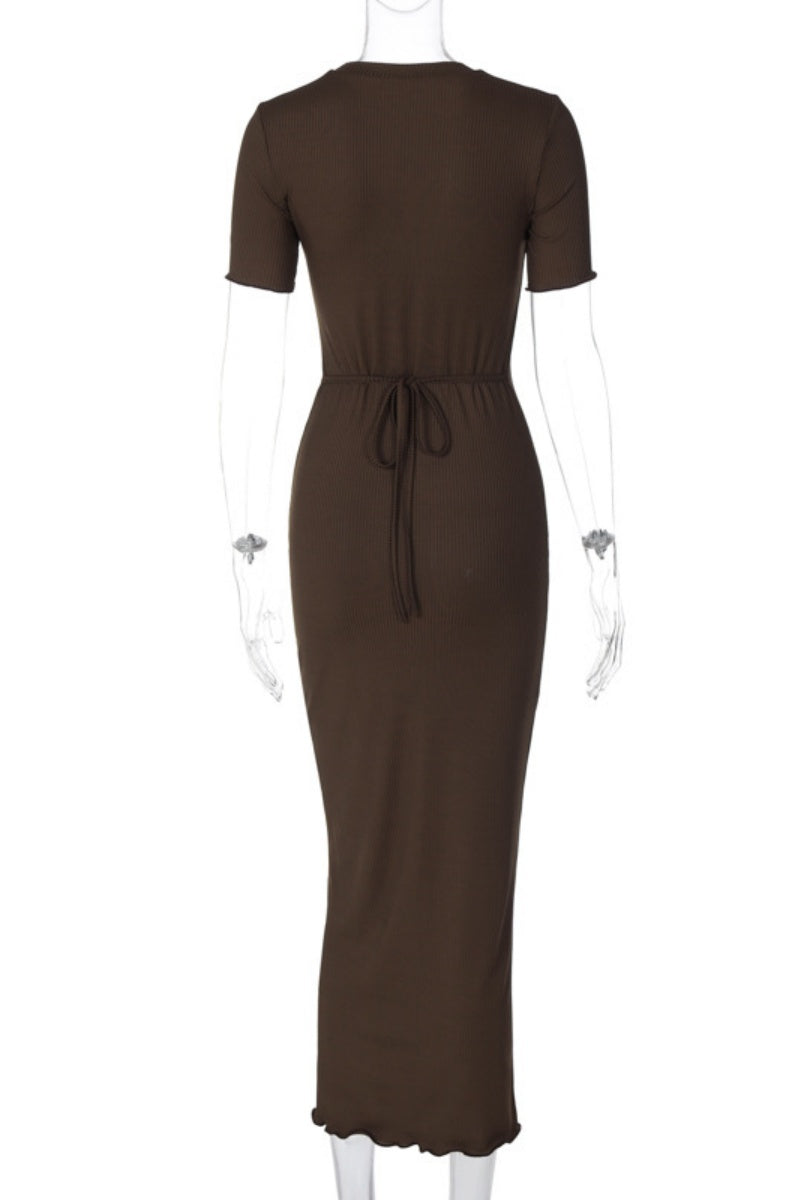 Well Tailored Dress with a Graceful Silhouette