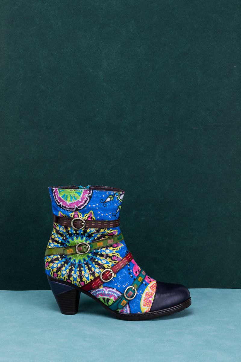 Beautifully Finished Garment in a Timeless Design