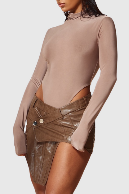 Effortlessly Elegant Garment with a Timeless Design