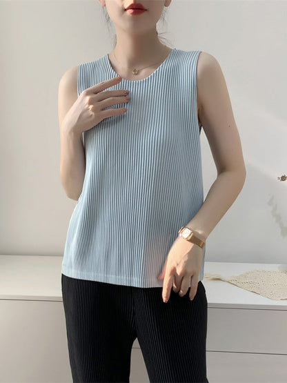 Sophisticated Top with a Clean Classic Look