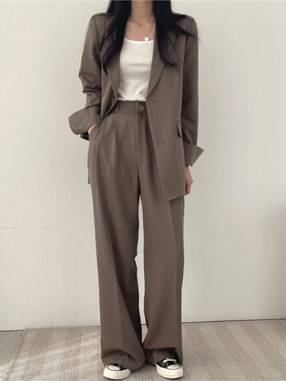 Sophisticated Pants with a Clean Classic Look