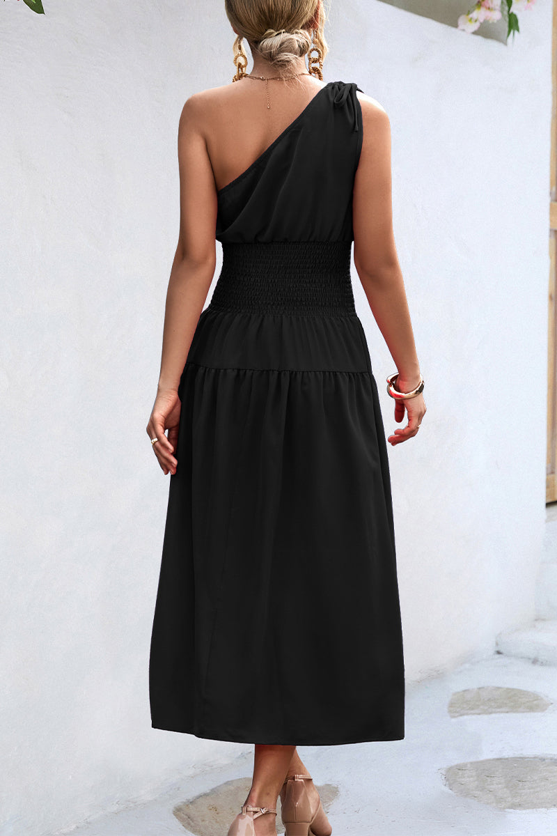 Effortlessly Elegant Dress with a Timeless Design