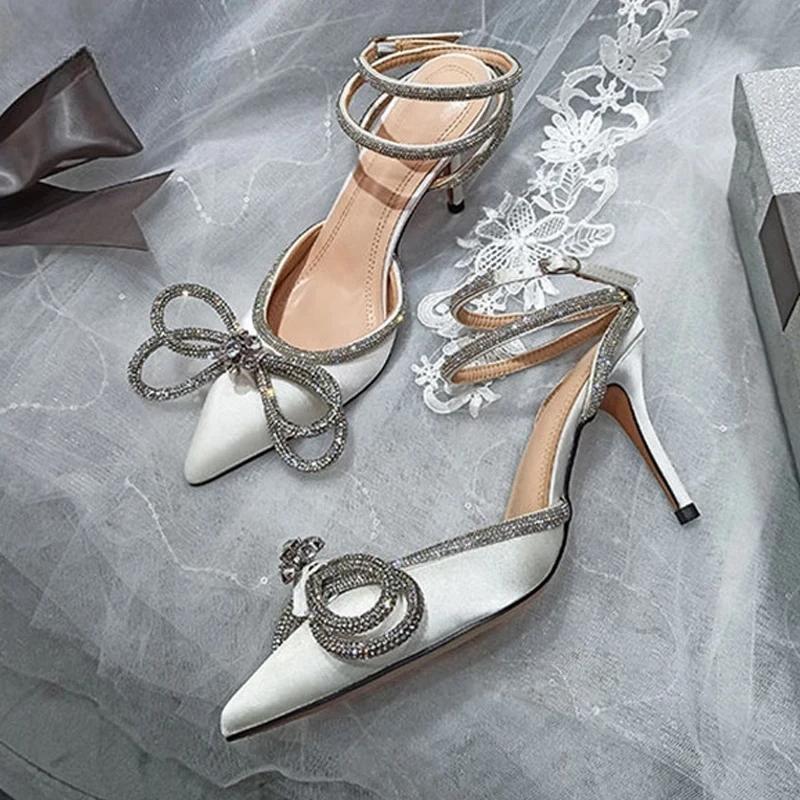 Classic Vintage Heels with a Flattering Fit