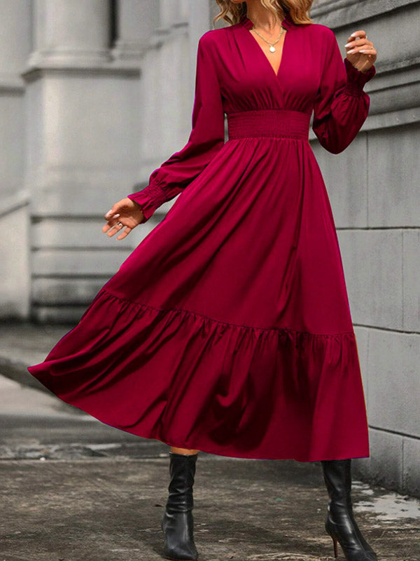 Well Tailored Dress with a Graceful Silhouette
