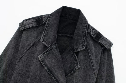 Gracefully Styled Coat for Any Occasion