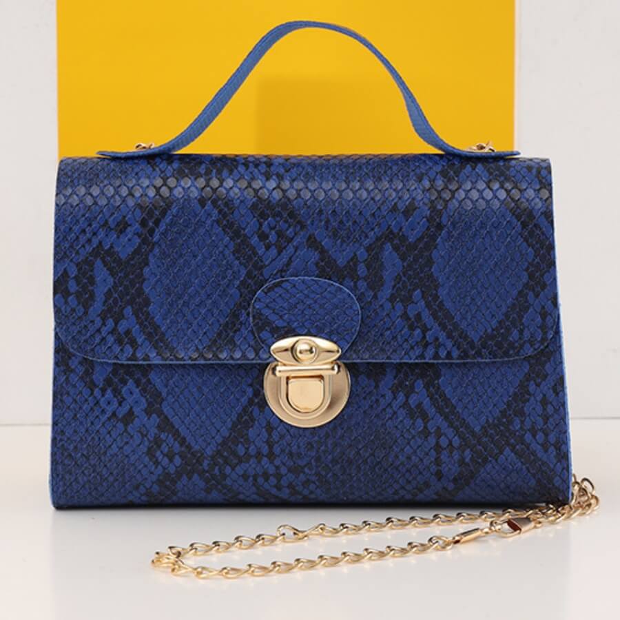 Classic Vintage Bag with a Flattering Fit