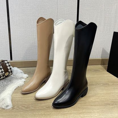 Elegantly Styled Boots for Everyday Wear