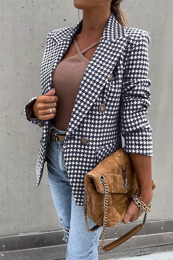 Gracefully Styled Jacket for Any Occasion