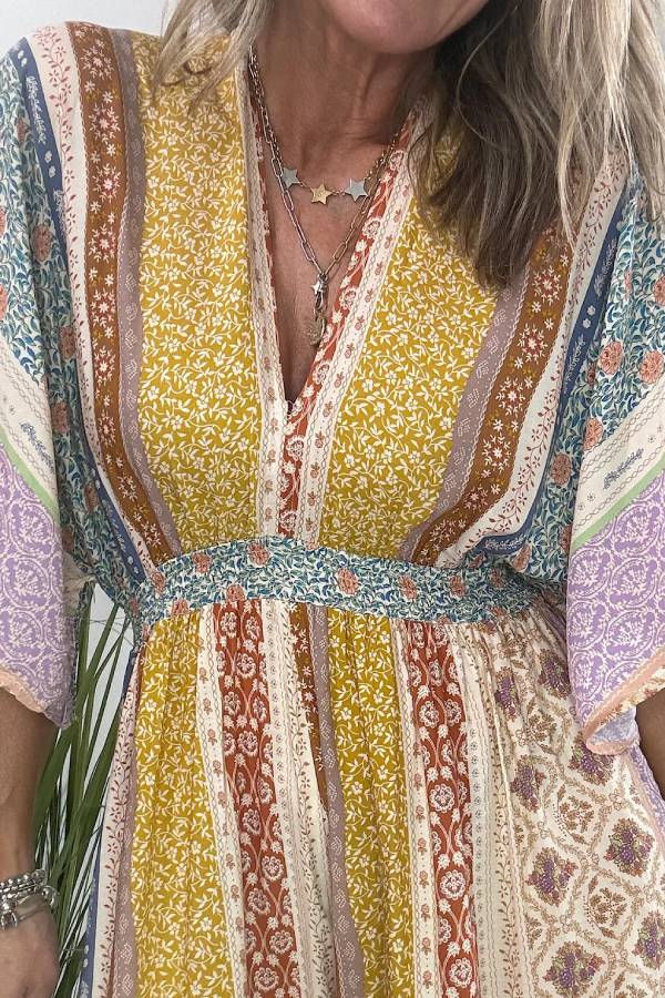 Gracefully Styled Garment for Any Occasion