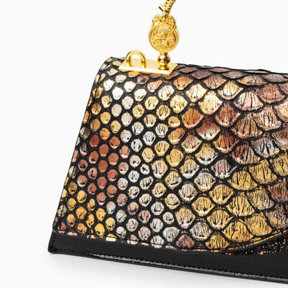Beautifully Crafted Bag in a Classic Style