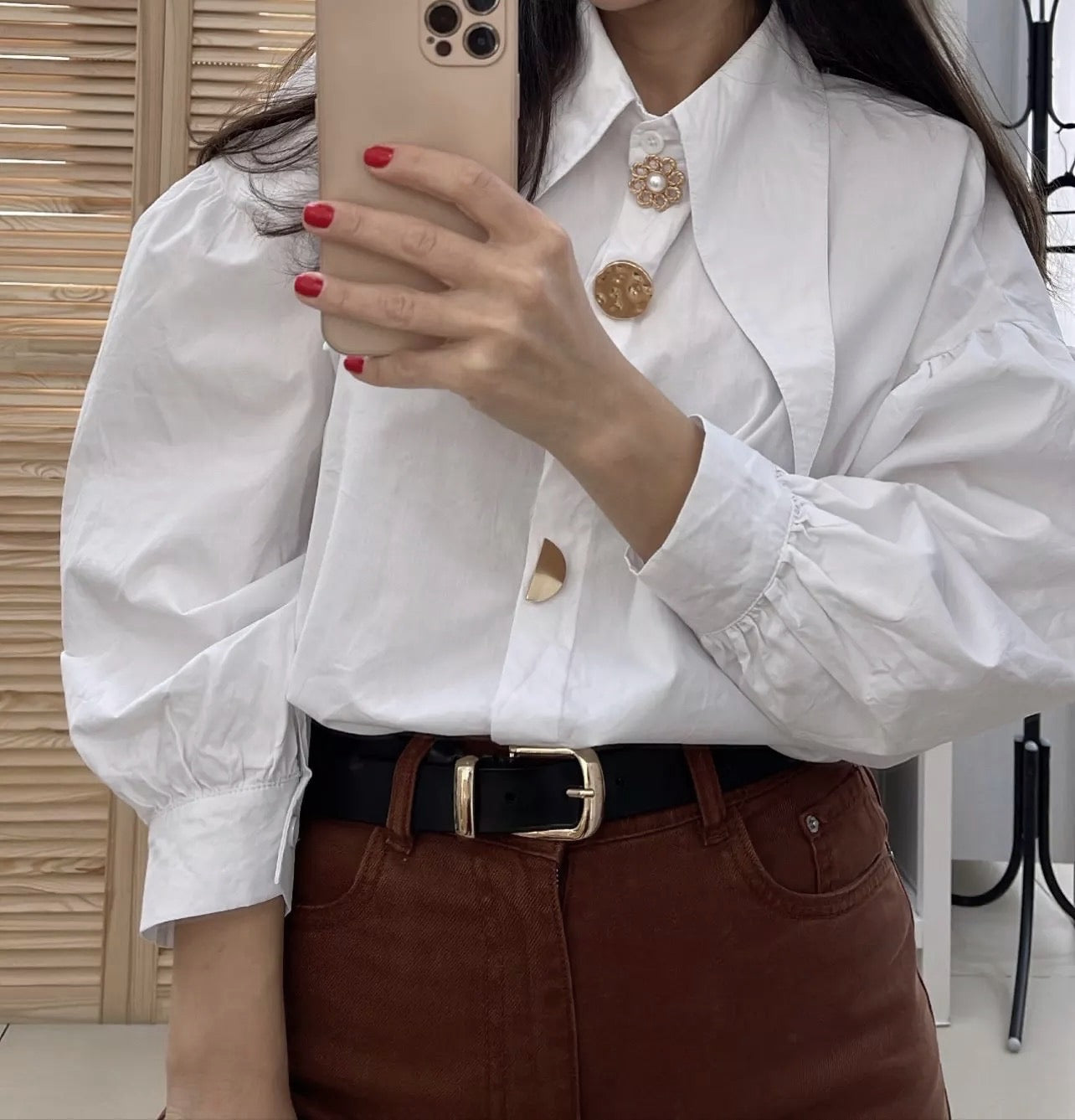 Gracefully Styled Blouse for Any Occasion