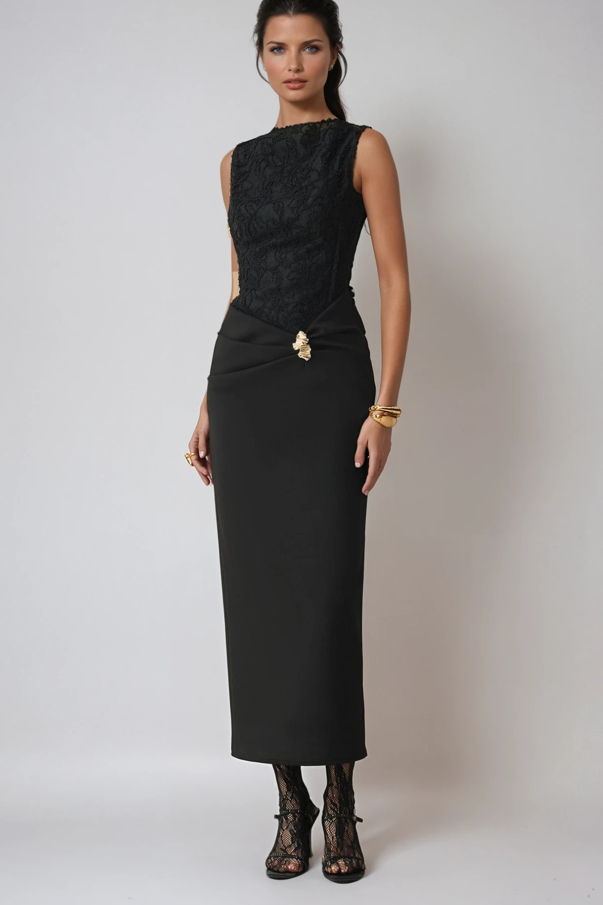 Classic Vintage Dress with a Flattering Fit