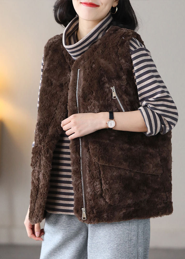 Gracefully Styled Garment for Any Occasion