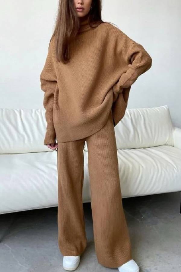 Sophisticated Garment with a Clean Classic Look