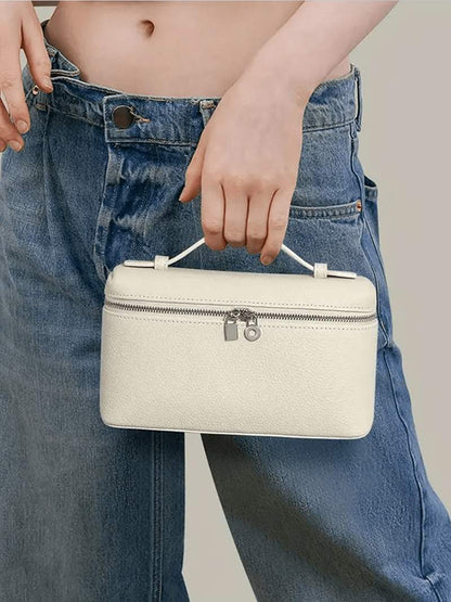 Sophisticated Bag with a Clean Classic Look