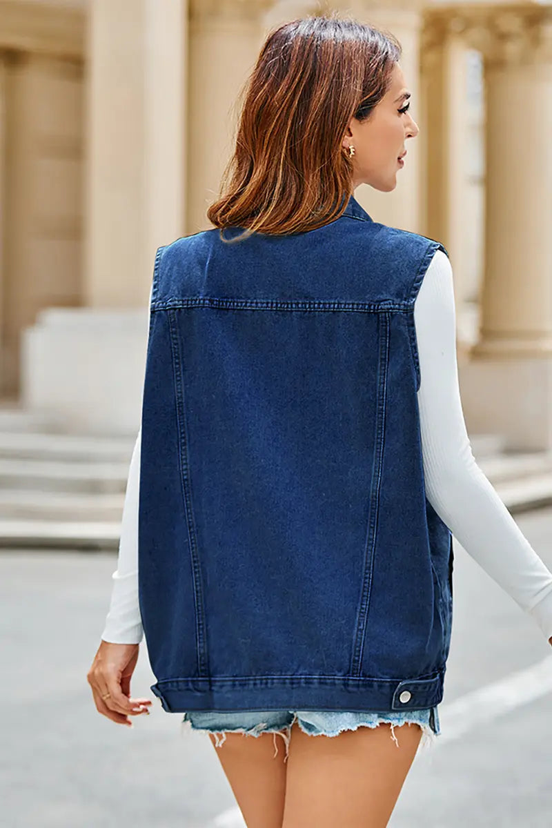 Well Tailored Top with a Graceful Silhouette