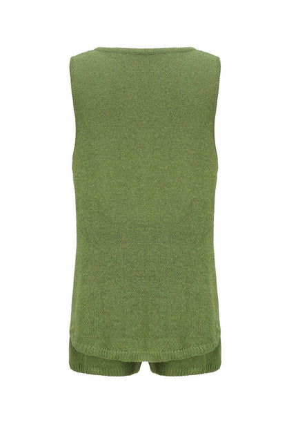 Beautifully Crafted Top in a Classic Style