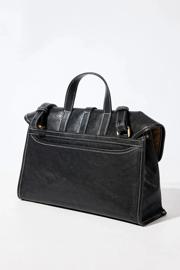 Effortlessly Elegant Bag with a Timeless Design