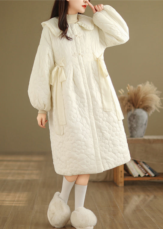 Well Tailored Coat with a Graceful Silhouette