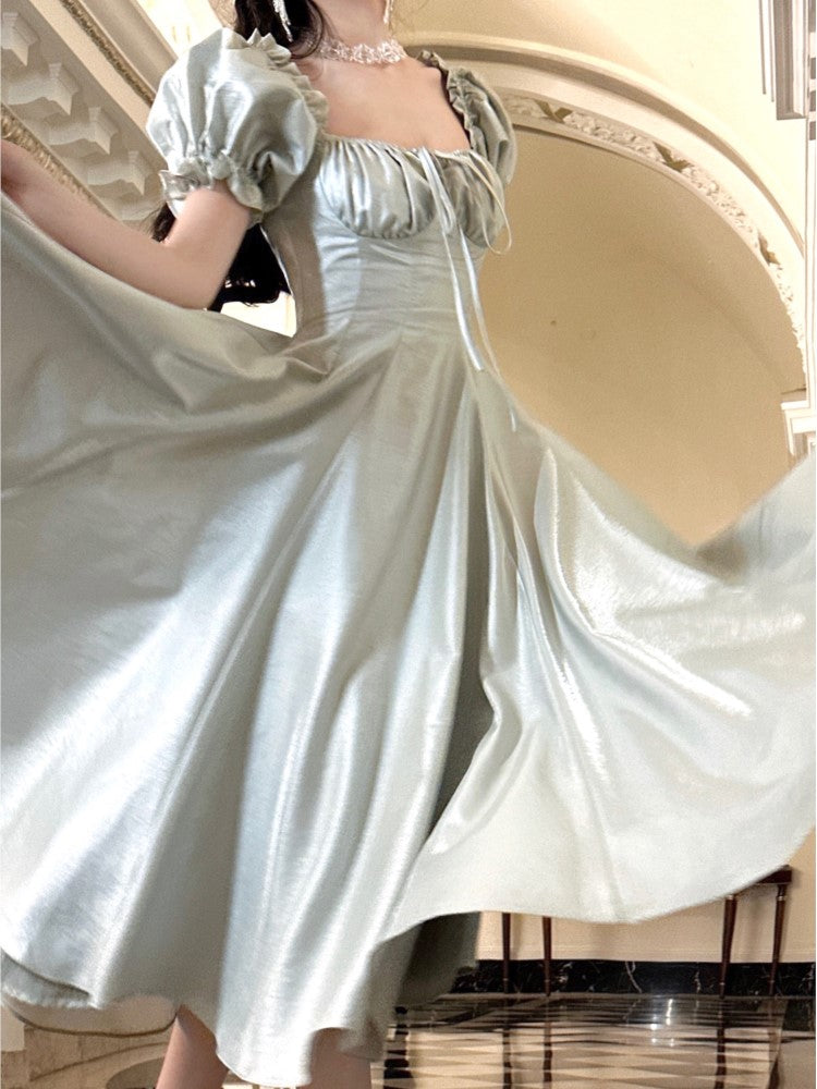 Classic Vintage & Enduringly Stylish Dress