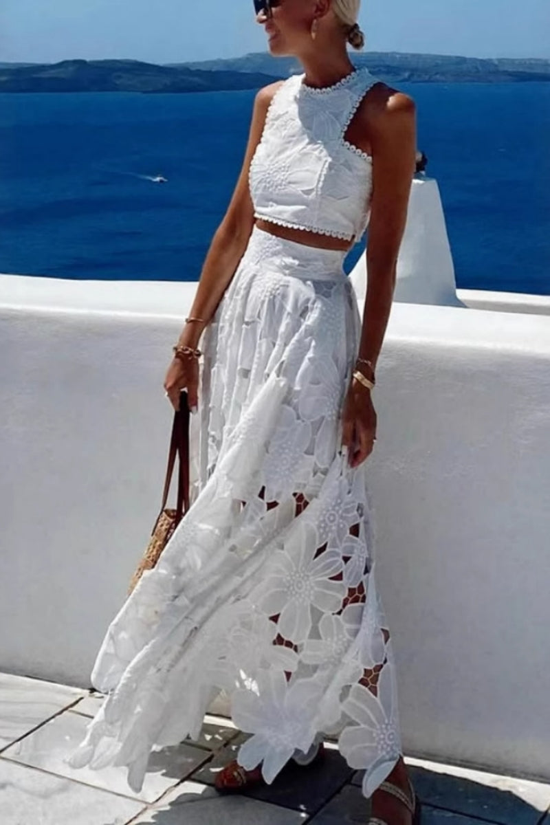 Well Tailored Garment with a Graceful Silhouette