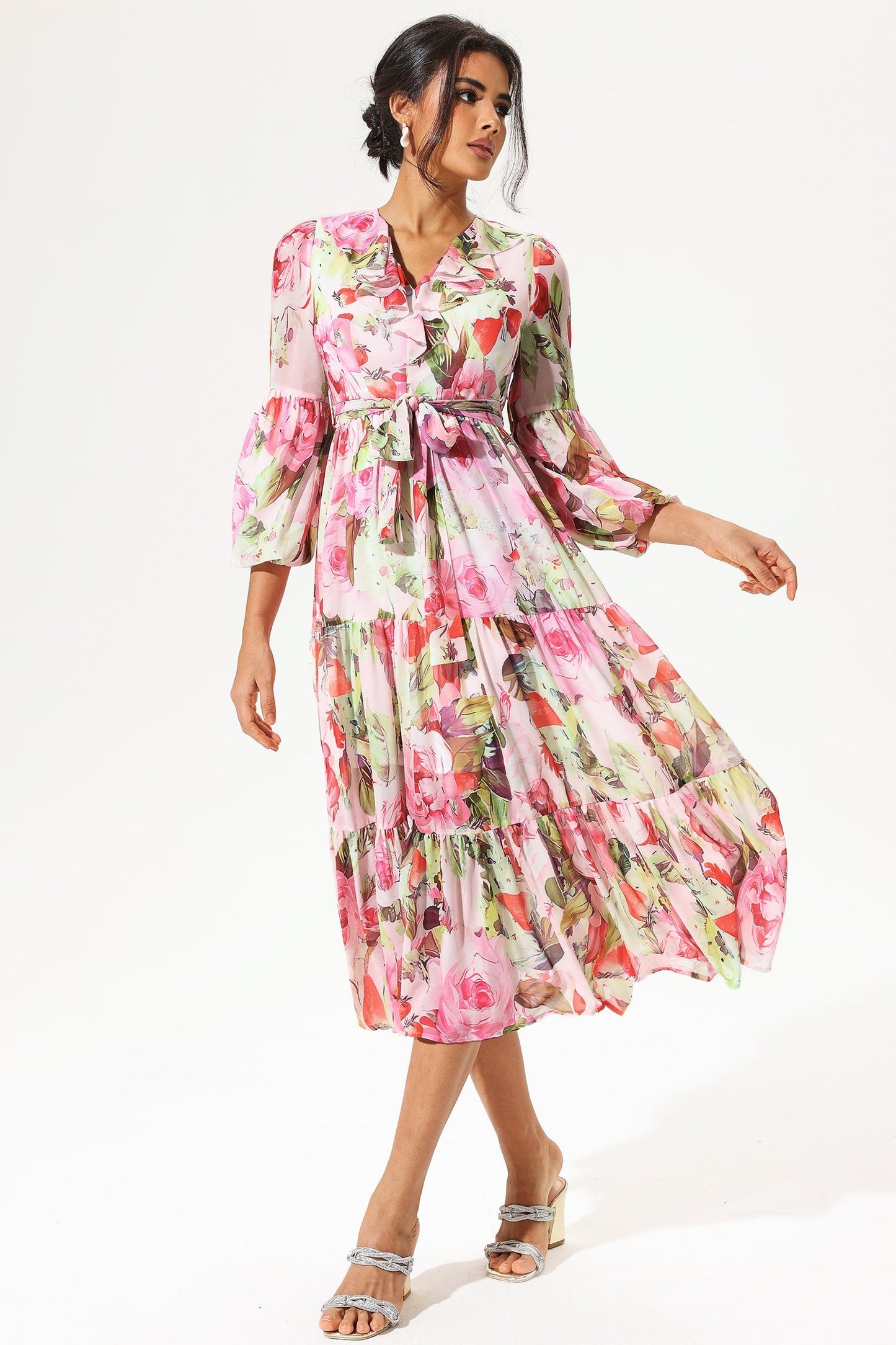 Well Tailored Dress with a Graceful Silhouette