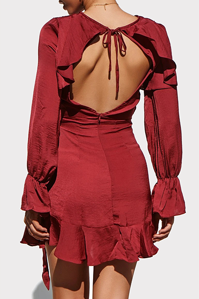 Beautifully Finished Dress in a Timeless Design