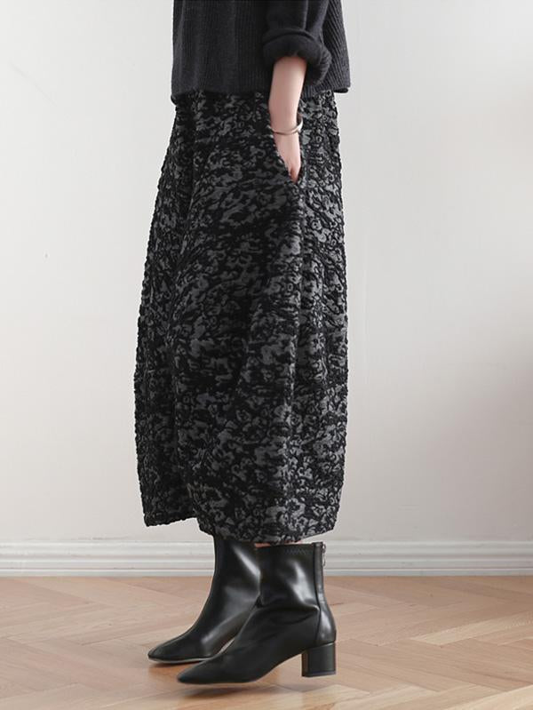 Elegantly Styled Pants for Everyday Wear