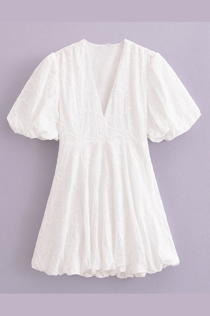 Beautifully Finished Dress in a Timeless Design