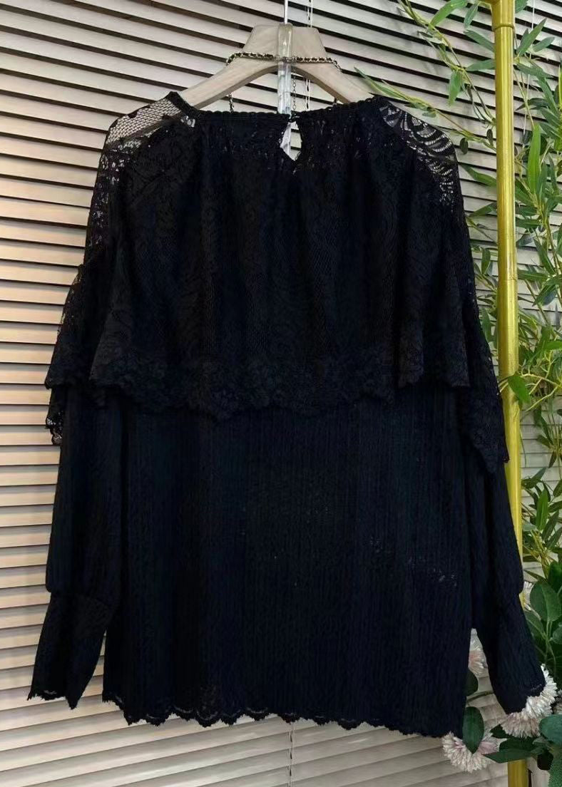 Well Tailored Top with a Graceful Silhouette