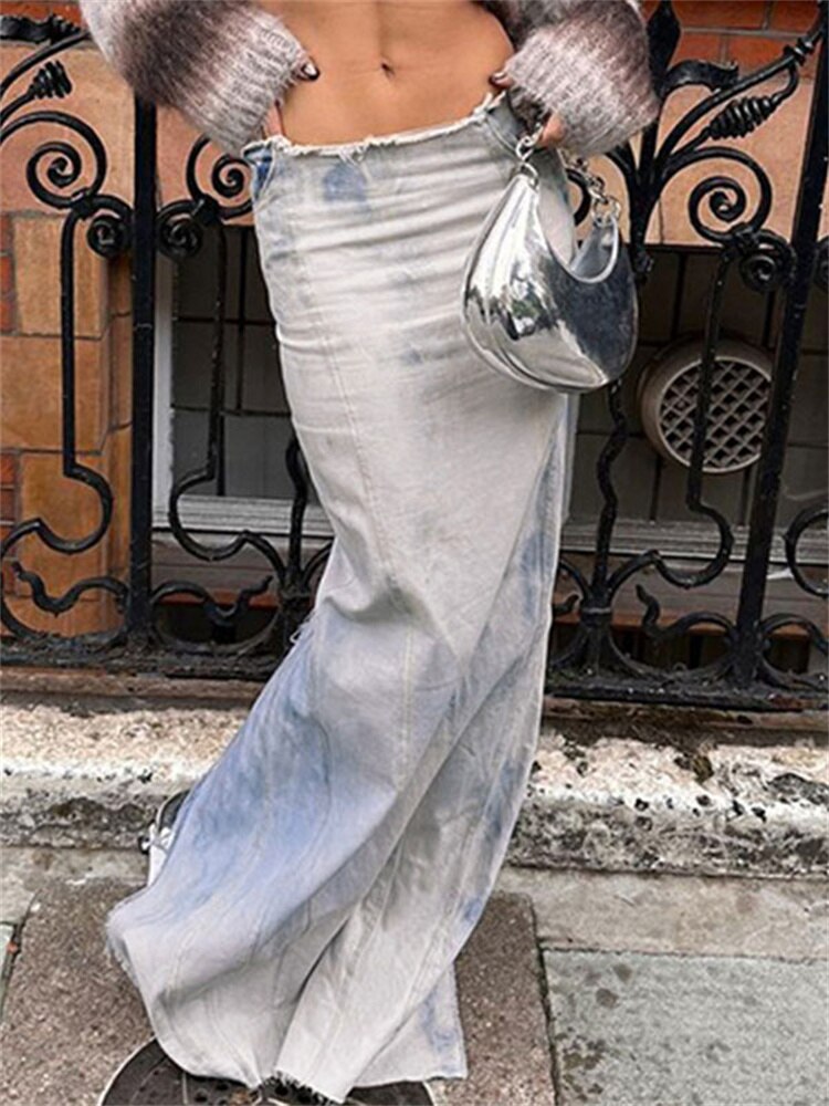 Effortlessly Elegant Garment with a Timeless Design