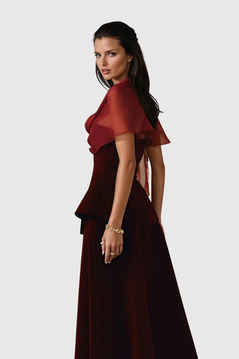 Well Tailored Dress with a Graceful Silhouette