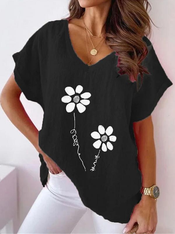 Well Tailored T-Shirt with a Graceful Silhouette