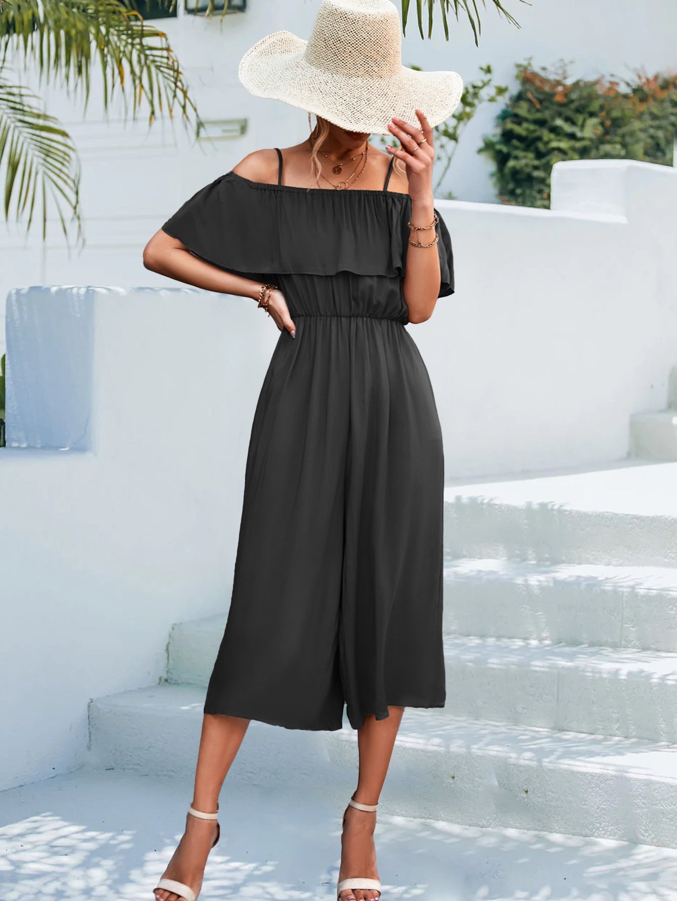 Sophisticated Garment with a Clean Classic Look