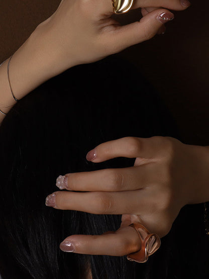 Effortlessly Elegant Garment with a Timeless Design