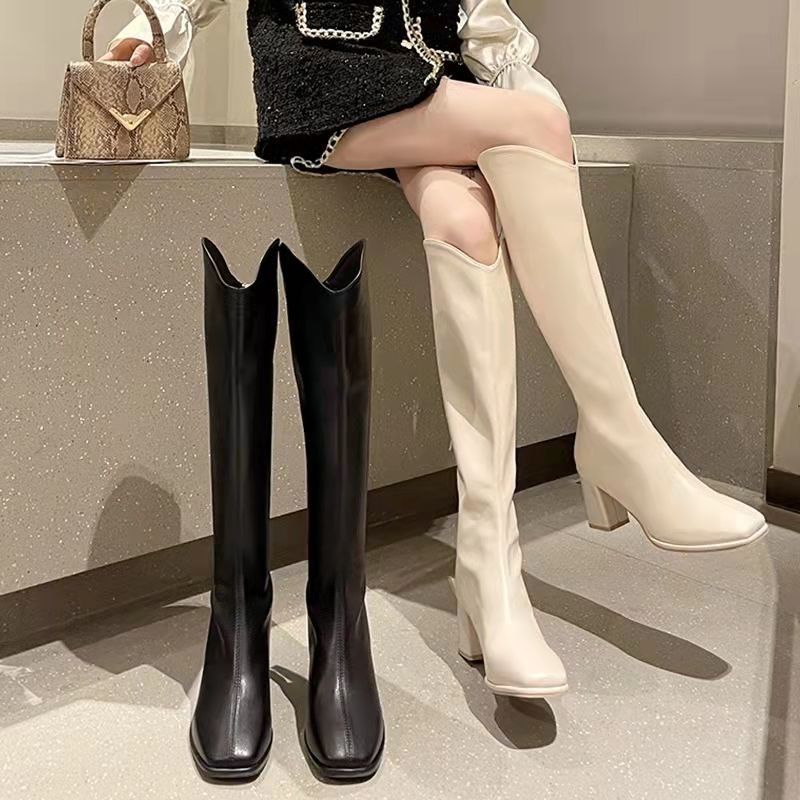 Classic Vintage Boots with a Flattering Fit